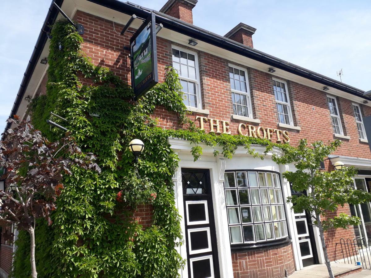 Crofts Hotel Cardiff Bagian luar foto