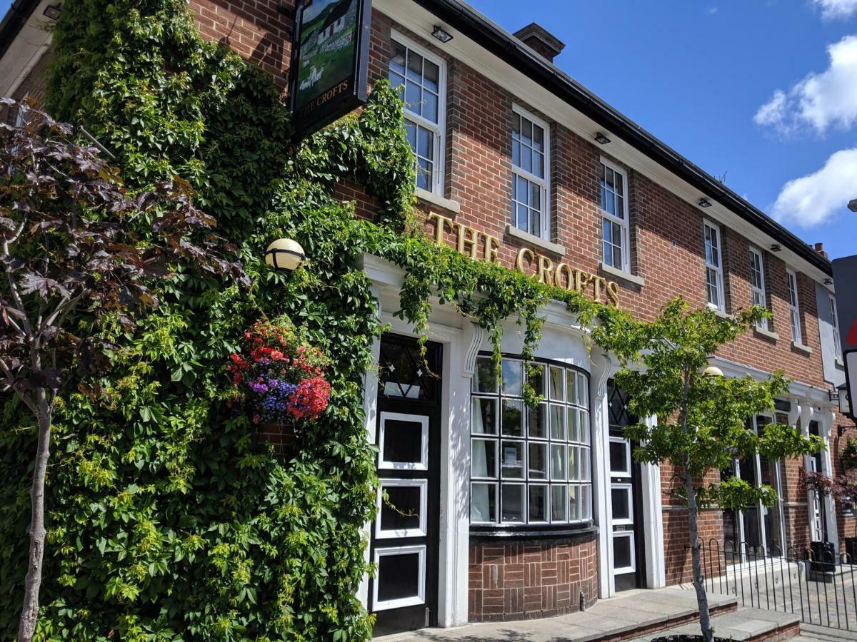Crofts Hotel Cardiff Bagian luar foto
